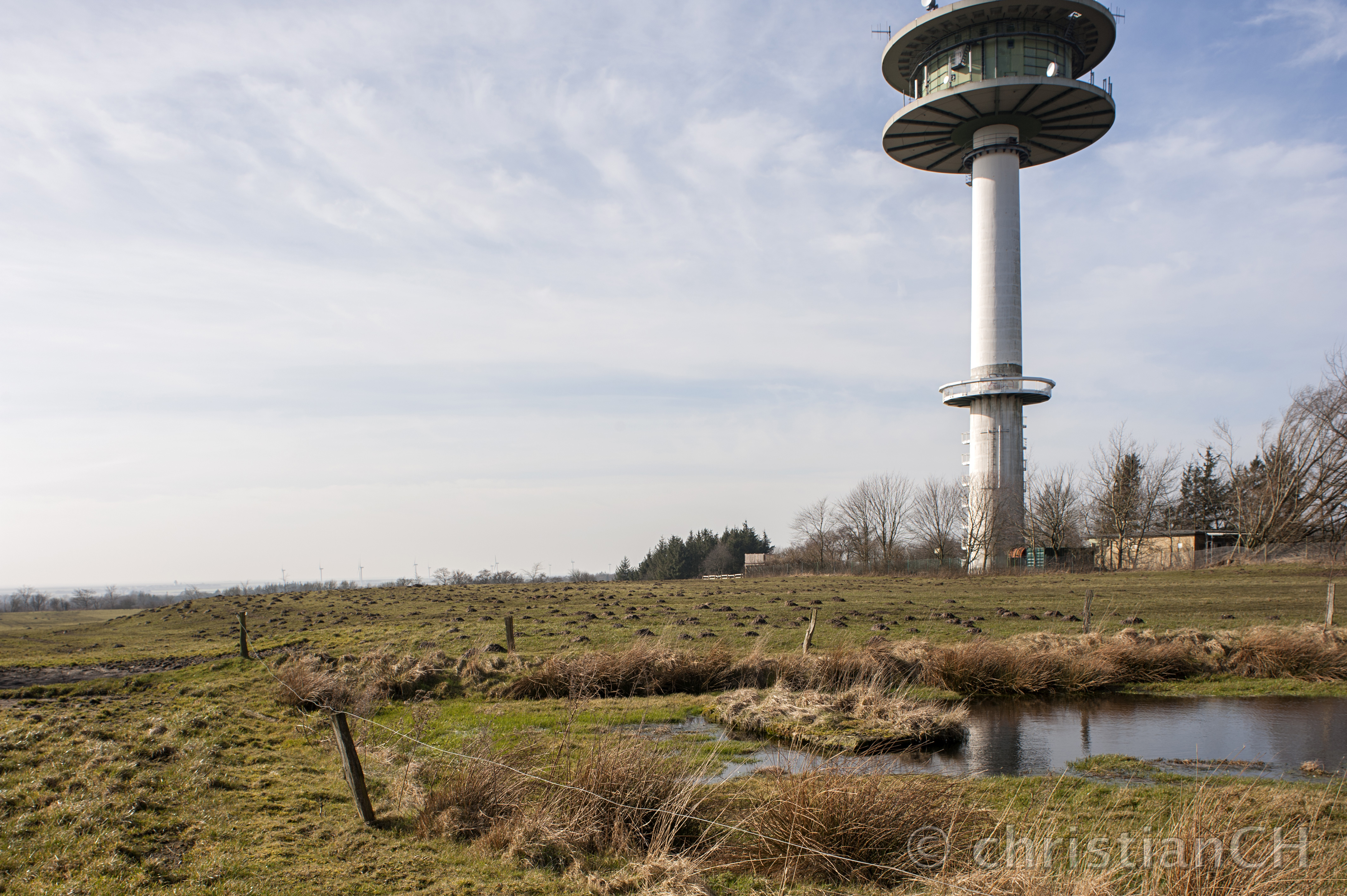 K 02 Teich mit Sendeturm