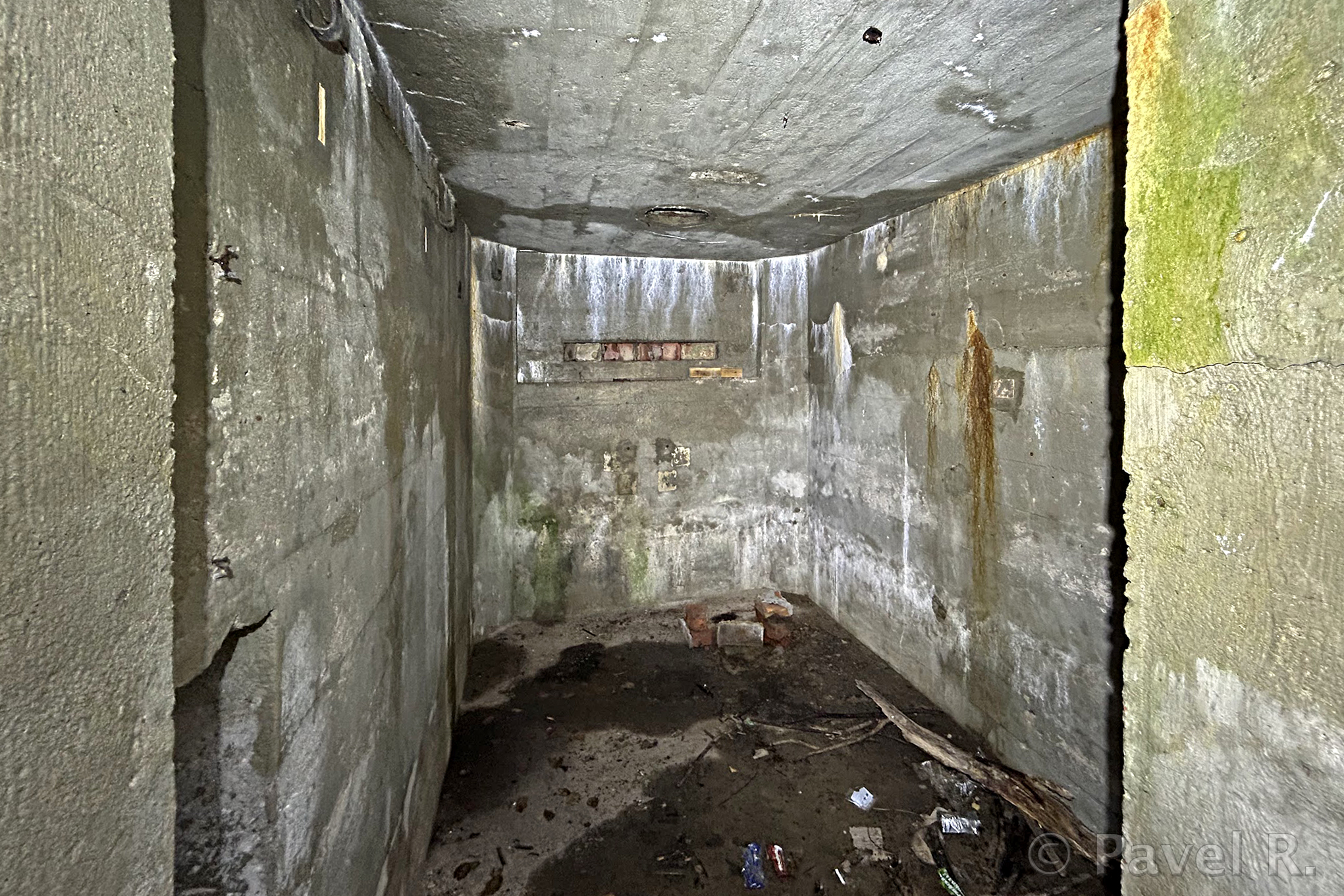 V1-Feldstellungen, Brüsterort