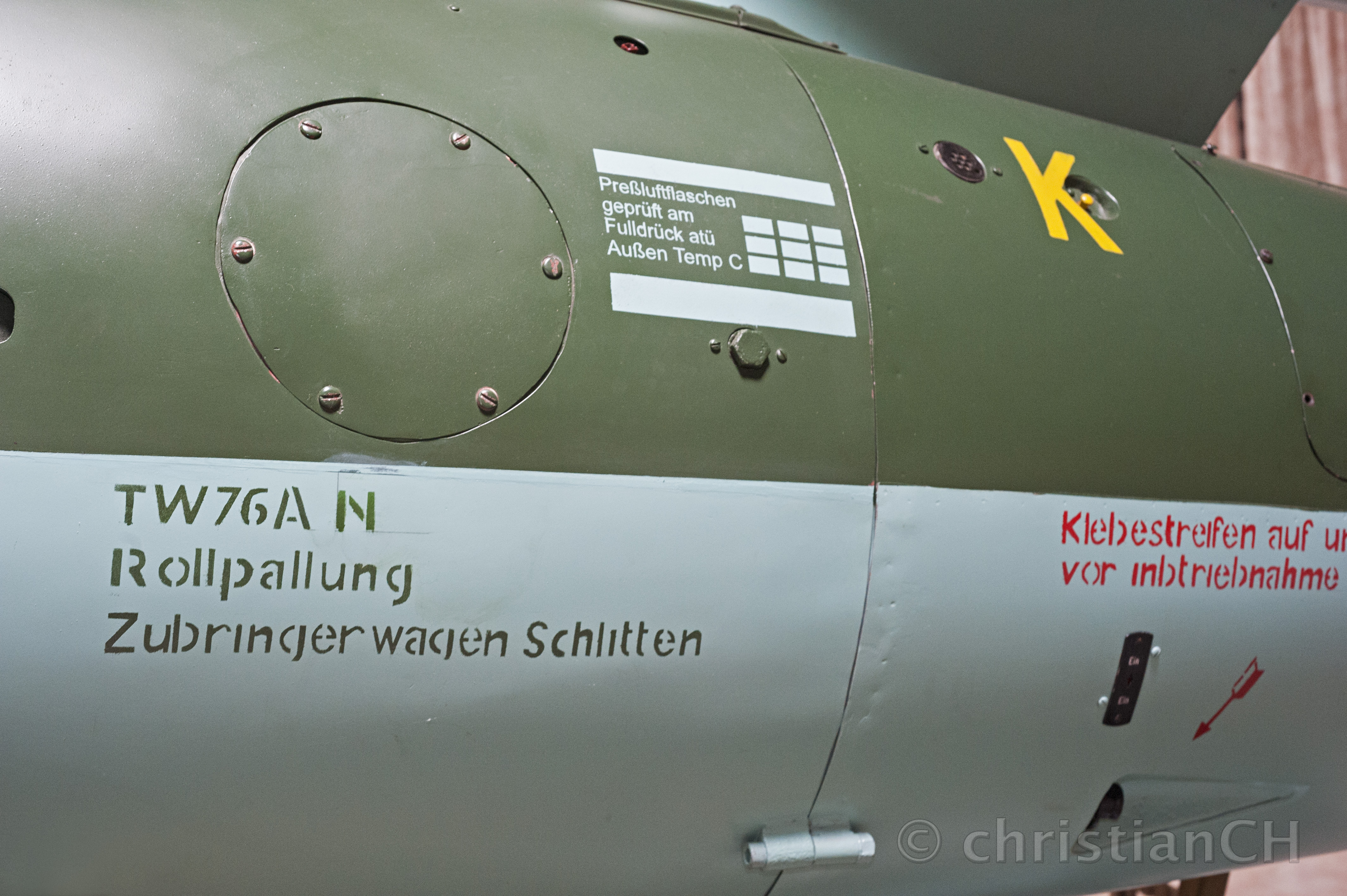 Fi 103, Anschlüsse