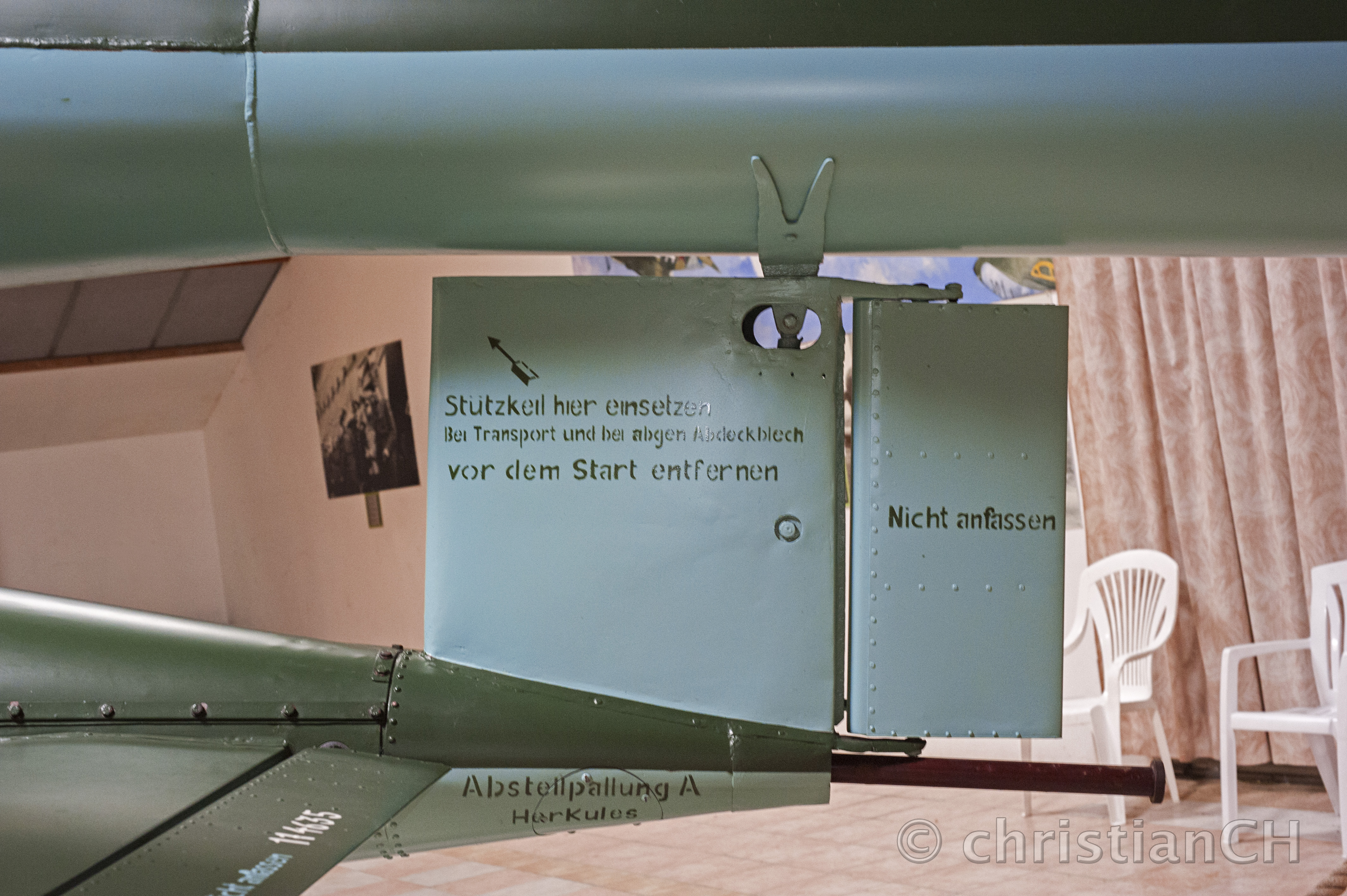 Fi 103, Seitenleitwerk