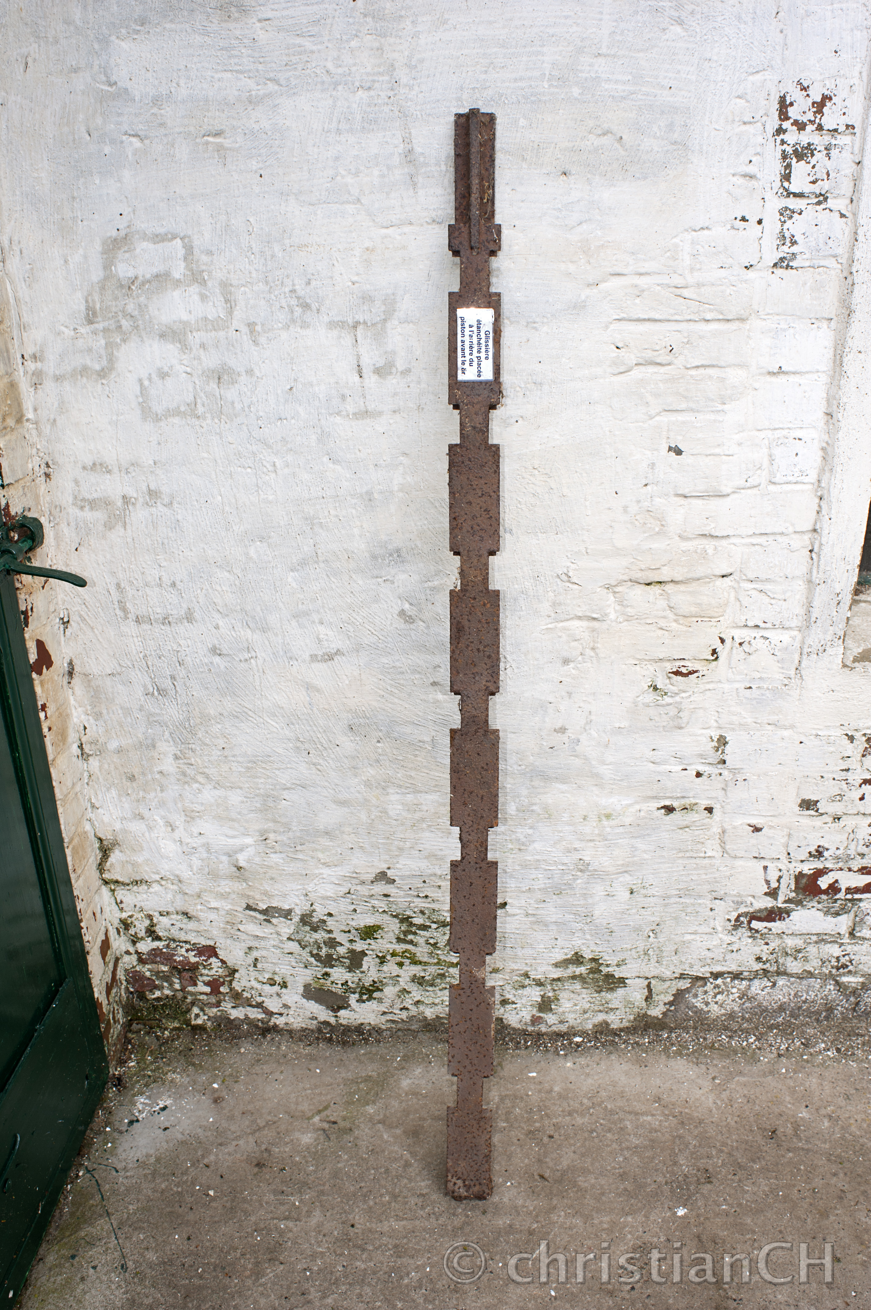 Walter-Rohrschleuder, Abdeckschiene