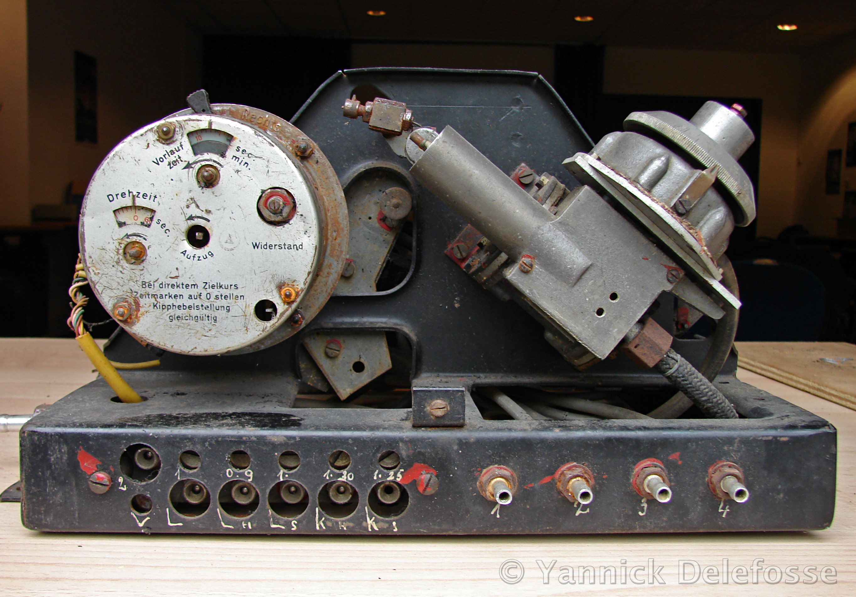 Fi&nbsp;103, Kontaktlaufwerk für Winkelschuss