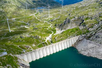 Blick zum Gotthardpass